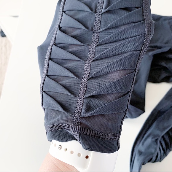 Victoria sport knockout leggings gray size small - Picture 4 of 4